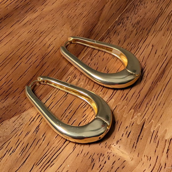 Madewell Droplet Large Hoop Earrings - Picture 8 of 8